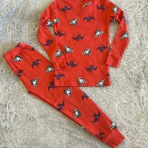 Benaive 100% cotton dinosaur pajamas  SZ 5. VVGUC 
Orange Purple